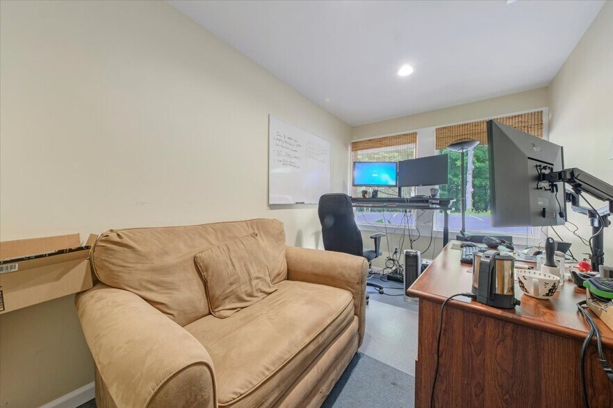 More Photos Of 40 Sunset Ridge Rd, New Paltz Medical For Sale