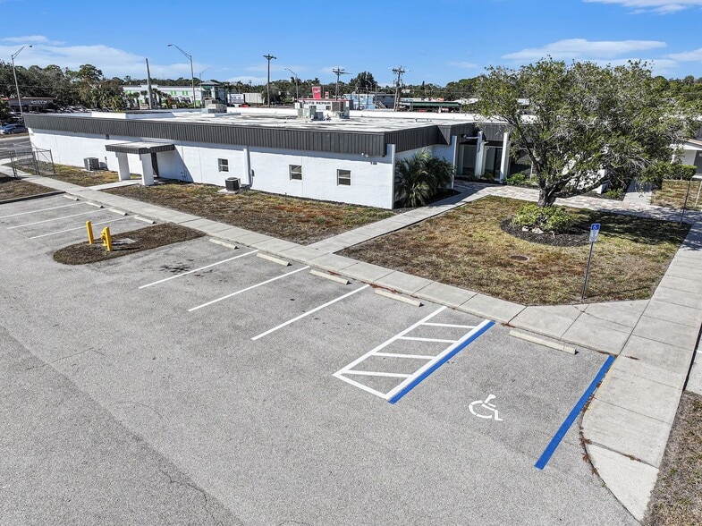 More Photos Of 1288 N Tamiami Trl, North Fort Myers Office For Sale