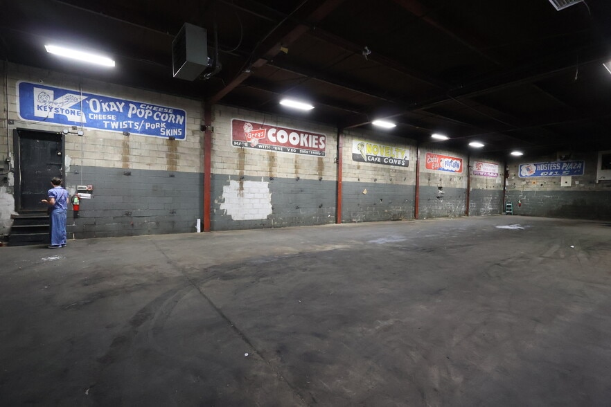 More Photos Of 5323 W Jefferson St, Philadelphia Industrial For Sale