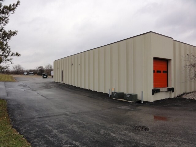 More Photos Of 2200 N Rand Rd, Palatine Freestanding For Sale