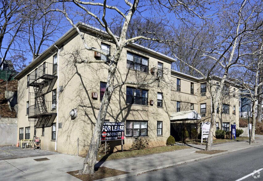 Primary Photo Of 2375 Richmond Rd, Staten Island Office Residential For Lease