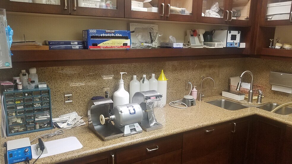 More Photos Of 7884 W Sahara Ave, Las Vegas Medical For Sale