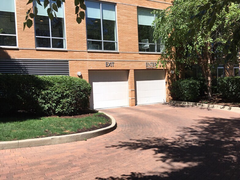 More Photos Of 1720-1740 Oak Ave, Evanston Apartments For Sale