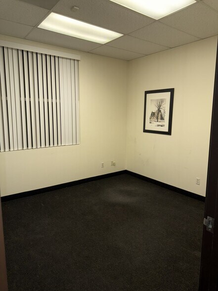 More Photos Of 4770 W University Ave, Las Vegas Warehouse For Sale