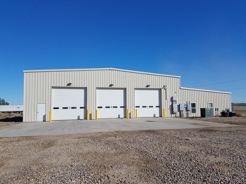 More Photos Of 602 Elm St, Tioga Warehouse For Sale