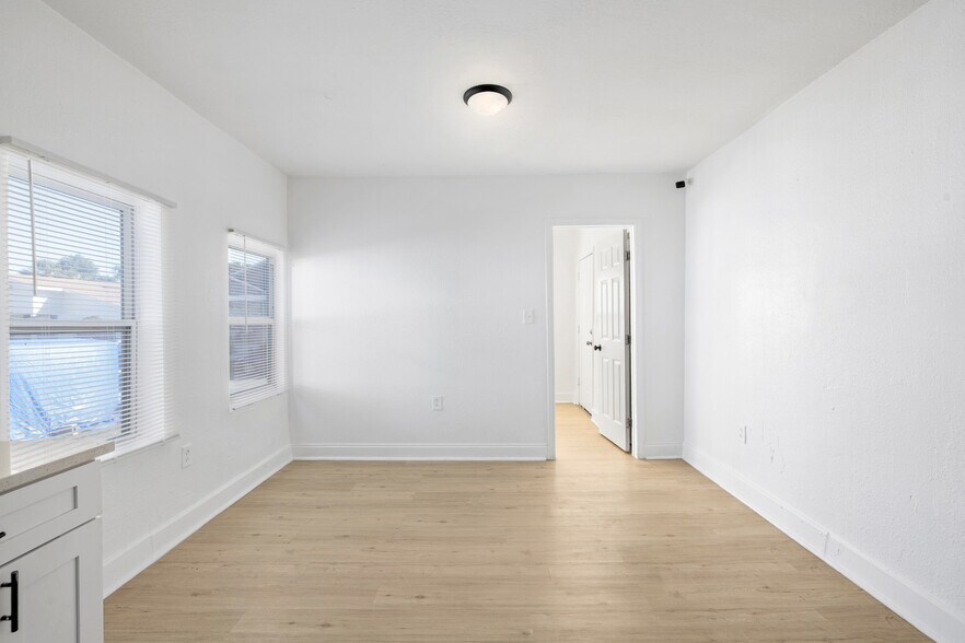 More Photos Of 1761 19th St S, Saint Petersburg Apartments For Sale