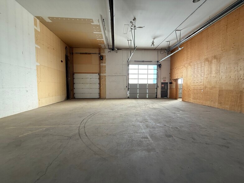 More Photos Of 6817 52 Ave, Red Deer Light Distribution For Lease