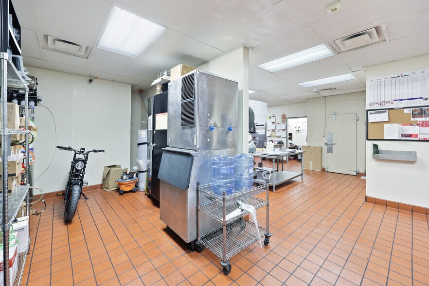 More Photos Of 310 S Boulder Hwy, Henderson Fast Food For Lease