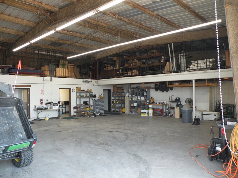 More Photos Of 45223 23rd St W, Lancaster Auto Dealership For Sale