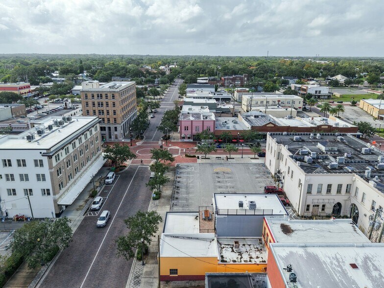 More Photos Of 101 W 1st St, Sanford Storefront For Sale