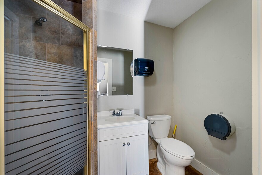 More Photos Of 3419 Hunter Rd, San Marcos Unknown For Lease