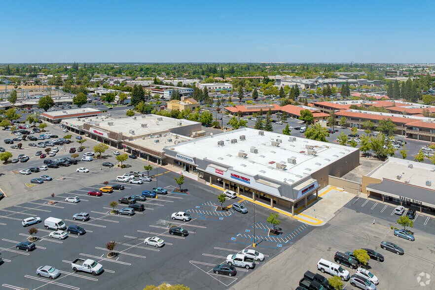 More Photos Of 1617 Douglas Blvd, Roseville Freestanding For Lease