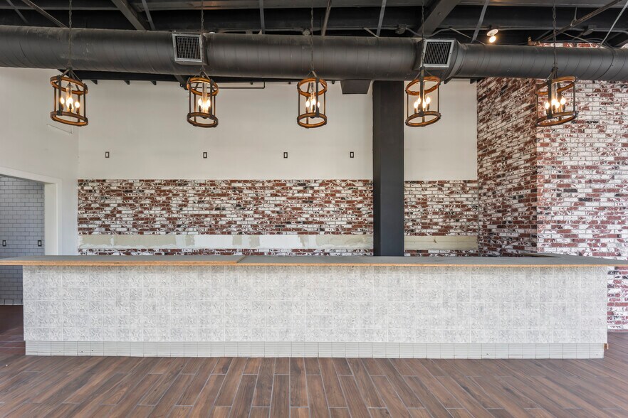 More Photos Of 11100 Downey Ave, Downey Restaurant For Sale