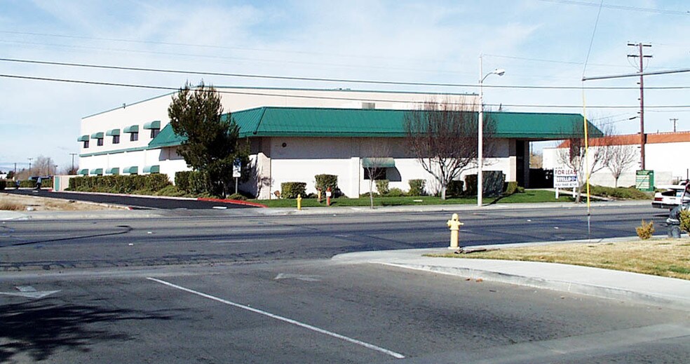 More Photos Of 43845 10th St, Lancaster Medical For Lease