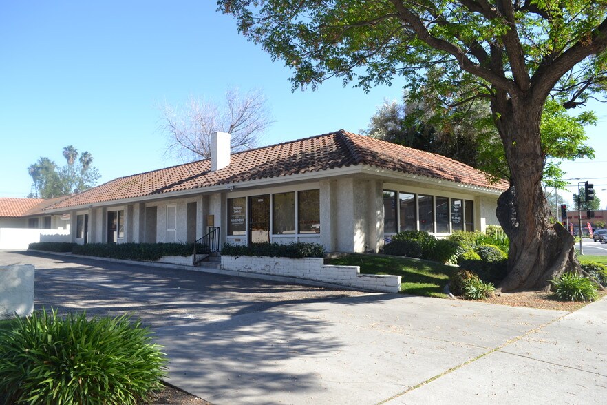 More Photos Of 5033 Arlington Ave, Riverside Office For Sale