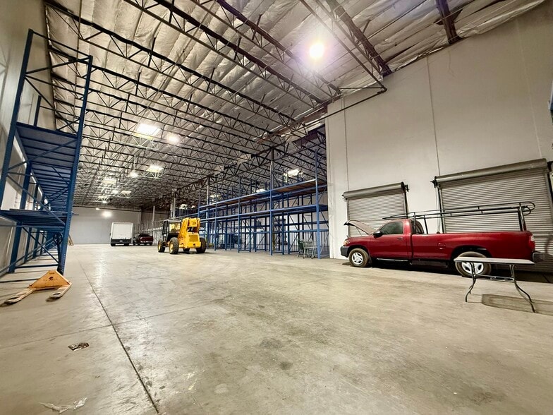 More Photos Of 5549 Brooks St, Montclair Warehouse For Lease