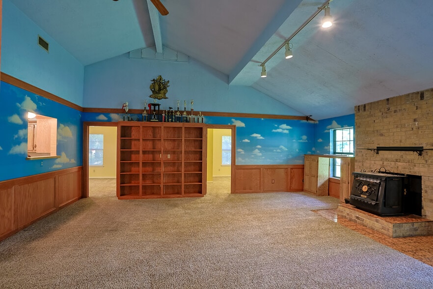 More Photos Of 211 Brantley Ln, Magnolia Apartments For Sale