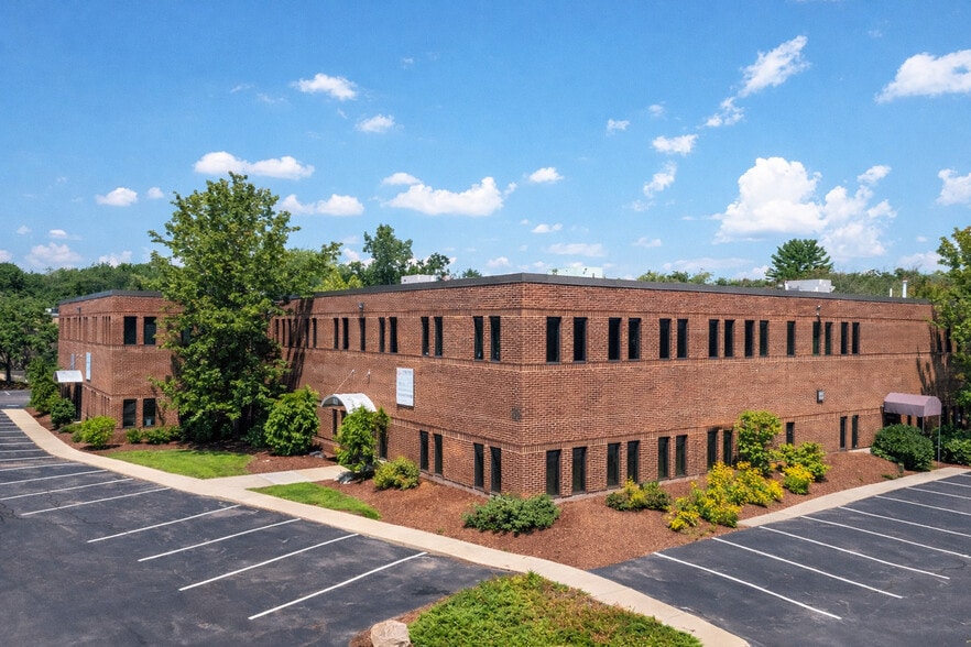 Primary Photo Of 6 Blackstone Valley Pl, Lincoln Office For Sale