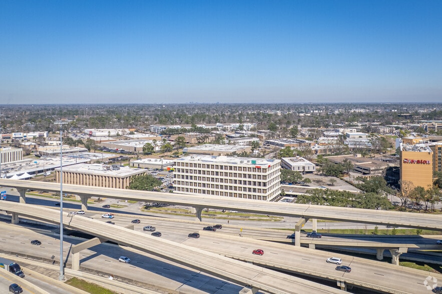 More Photos Of 9800 Northwest Fwy, Houston Office For Lease