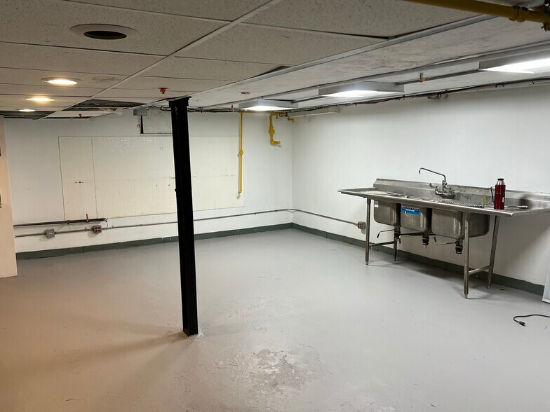 More Photos Of 4009 34th St, Mount Rainier Restaurant For Sale