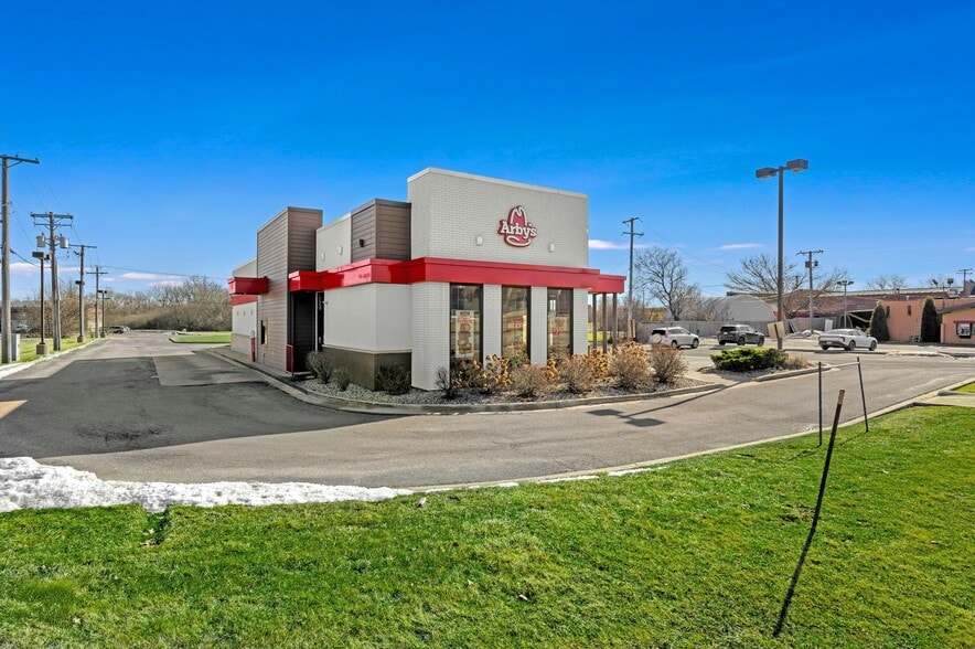 More Photos Of 207 S Halsted, Chicago Heights Fast Food For Sale