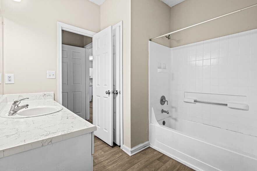 More Photos Of 6595 Mount Zion Blvd, Morrow Apartments For Sale