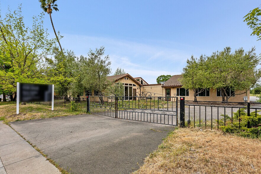 More Photos Of 1247 Broadway, Sonoma Office Residential For Lease