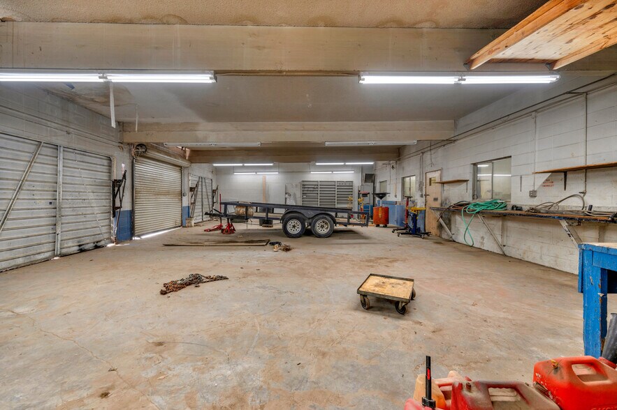 More Photos Of 203 E St, Lemoore Warehouse For Sale
