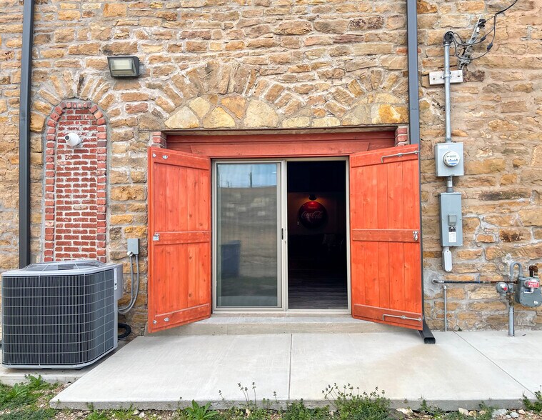 More Photos Of 503-505 Conrad Hilton Blvd, Cisco Storefront Retail Residential For Sale