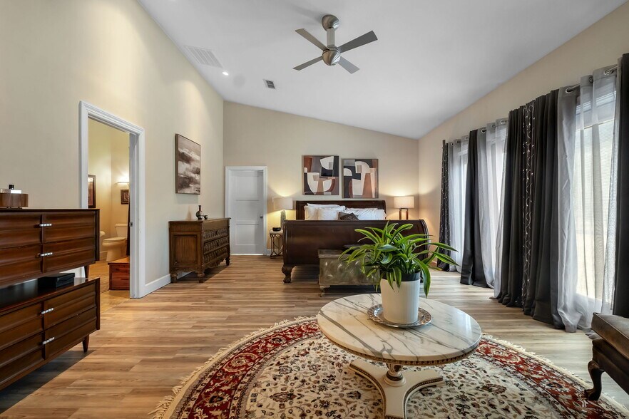 More Photos Of , Quincy Unknown For Sale