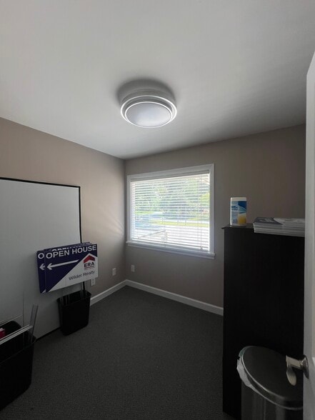 More Photos Of 537 Folly Rd, Charleston Medical For Lease