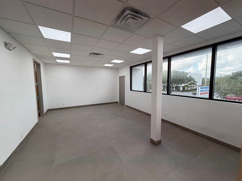 More Photos Of 5170 N Federal Hwy, Fort Lauderdale Storefront Retail Office For Lease