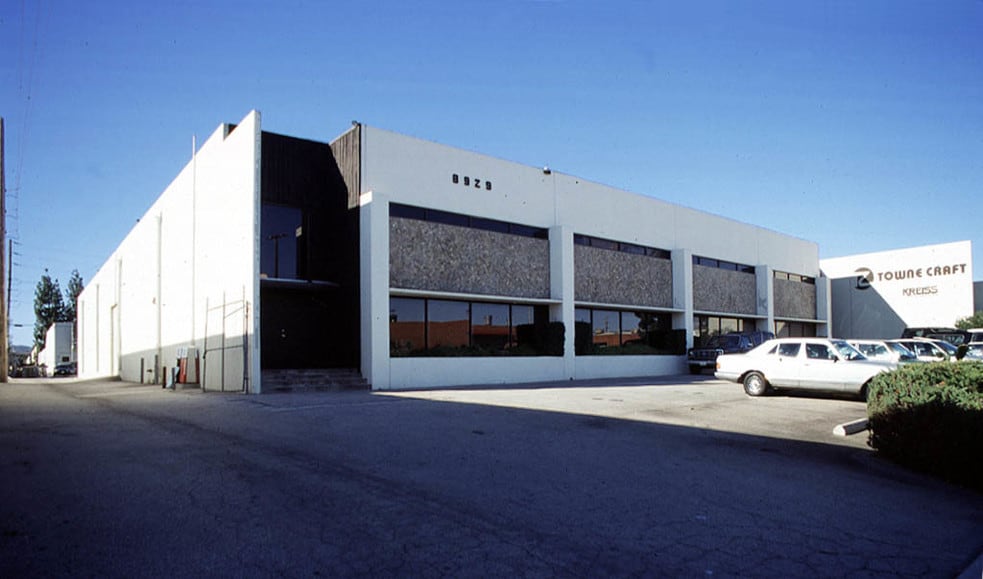 More Photos Of 8929 Oso Ave, Chatsworth Manufacturing For Lease