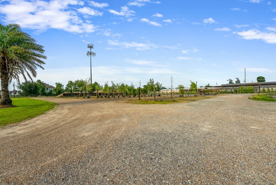 More Photos Of 4226 Lake St, Lake Charles Land For Sale