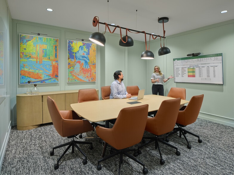More Photos Of 3101 Wilson Blvd, Arlington Coworking Space