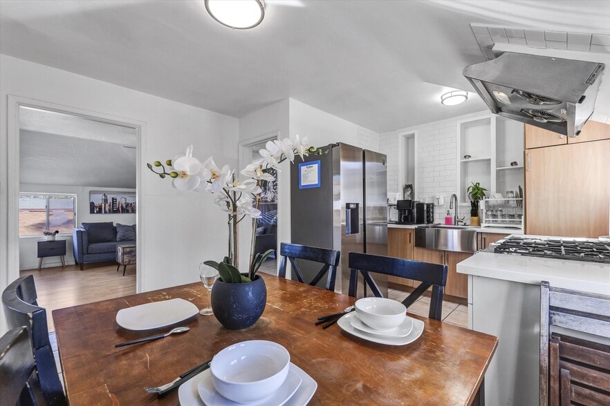 More Photos Of 2405 Meadowvale Ave, Los Angeles Multifamily For Sale