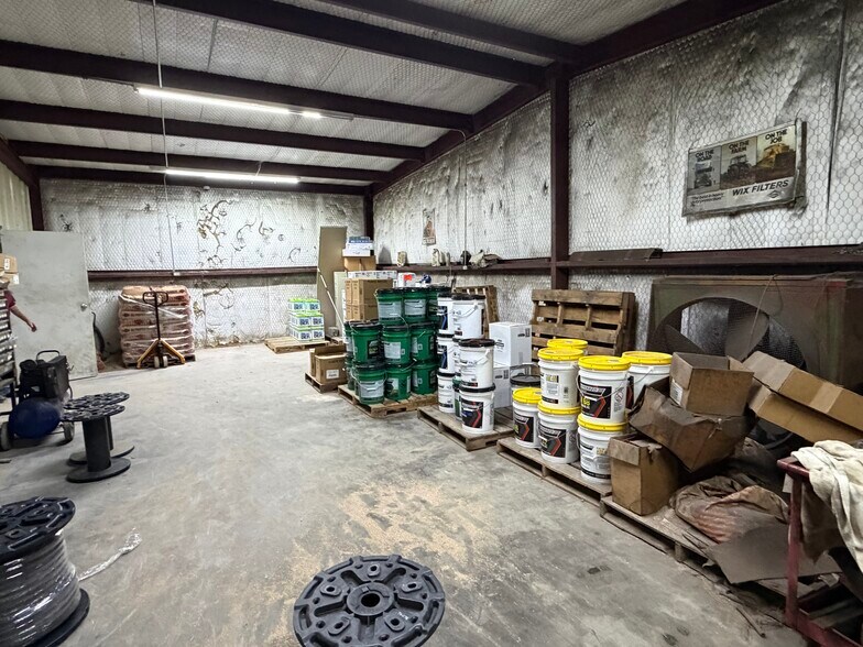 More Photos Of 601 W Lacy St, Palestine General Retail For Sale