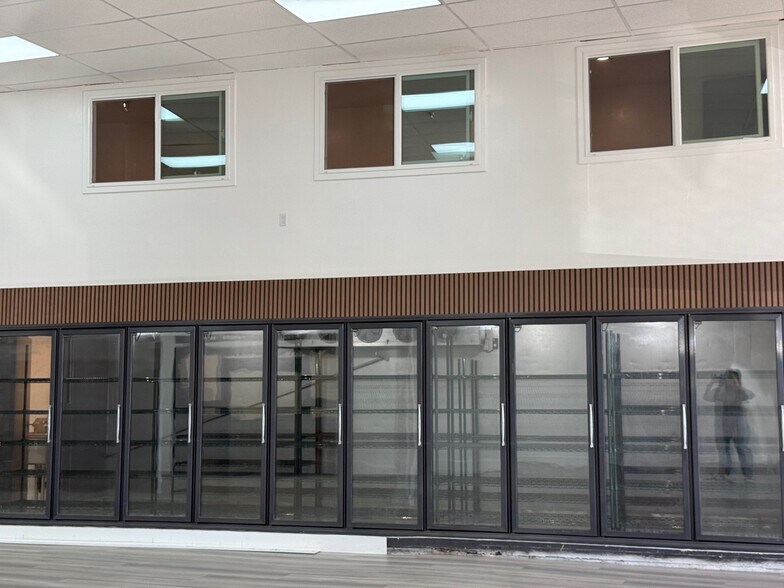 More Photos Of 1933 E Gage Ave, Los Angeles Storefront Retail Office For Lease