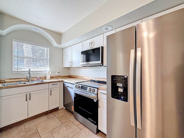 More Photos Of 421 NW 14th Pl, Crystal River Multifamily For Sale