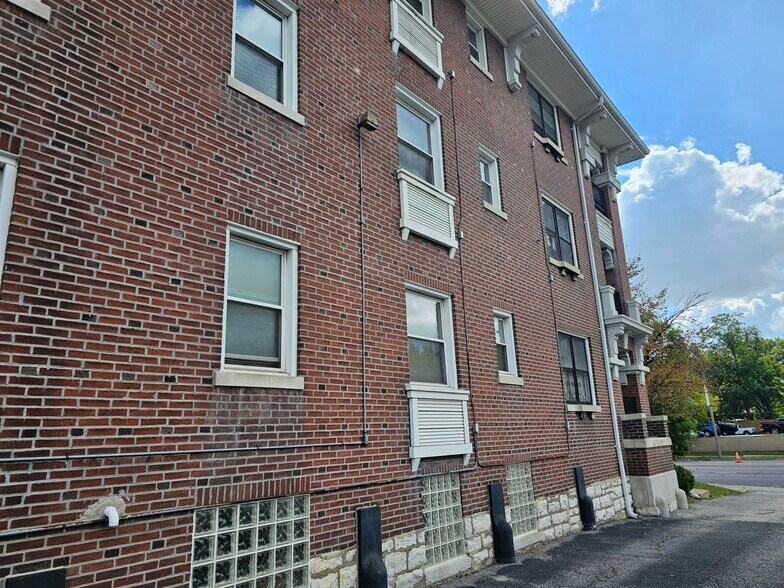 More Photos Of 5335 Delmar Blvd, Saint Louis Apartments For Sale