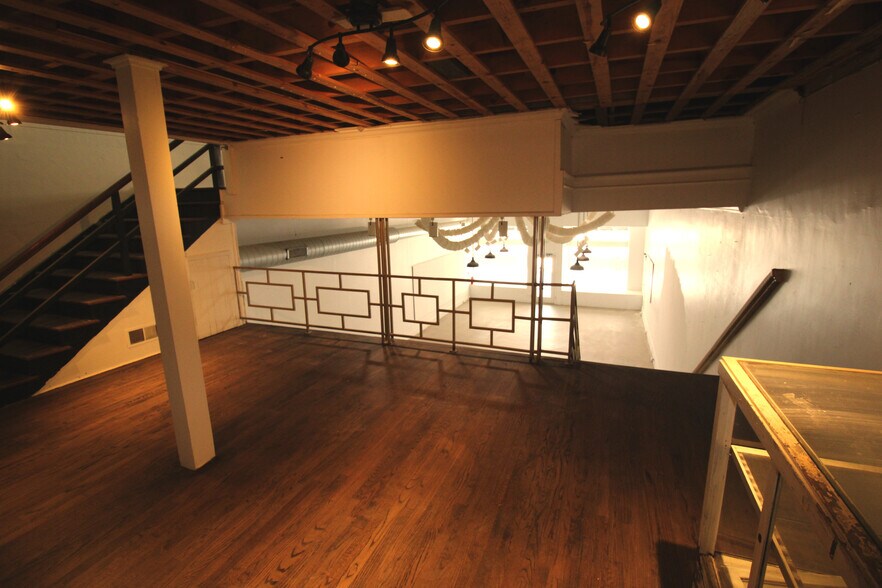 More Photos Of 113 W Fisher St, Salisbury Storefront Retail Office For Lease