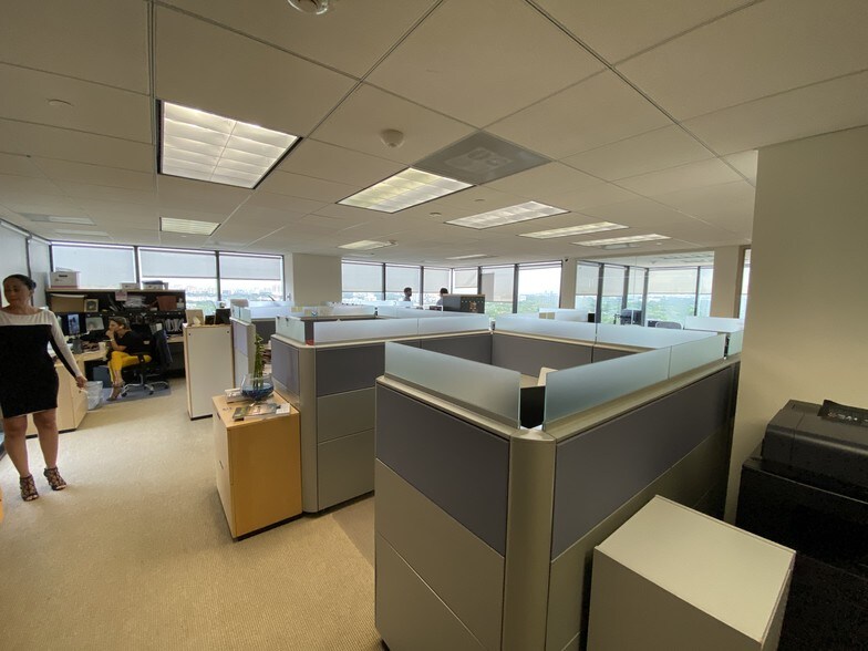 More Photos Of 2665 S Bayshore Dr, Coconut Grove Office For Lease