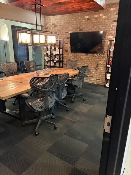 More Photos Of 12220 Birmingham Hwy, Alpharetta Office For Sale