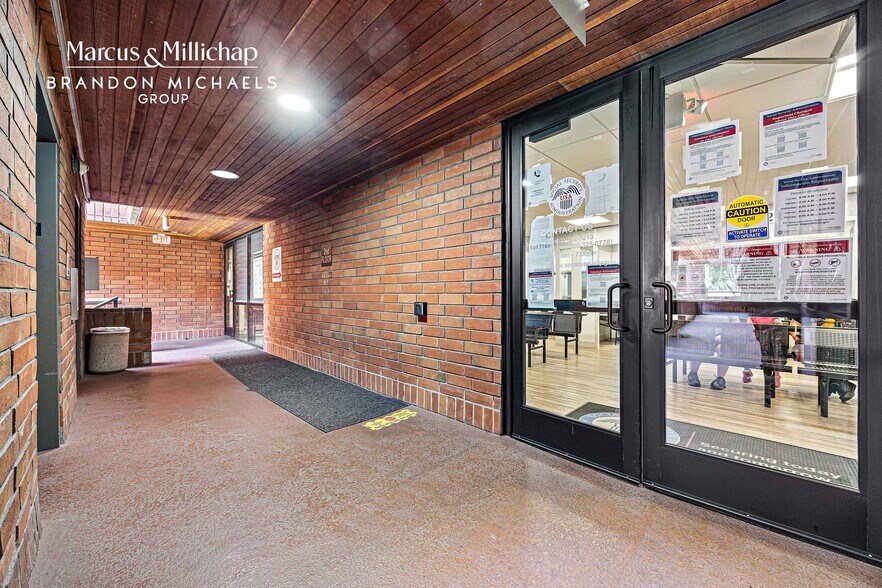 More Photos Of 7200-7202 Greenleaf Ave, Whittier Office For Sale