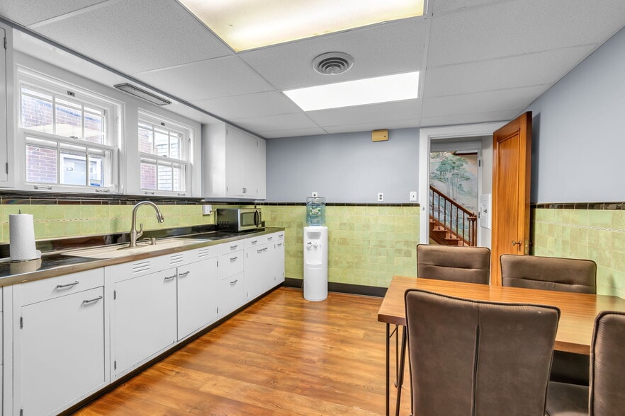 More Photos Of 2740 Main St, Buffalo Office Residential For Sale