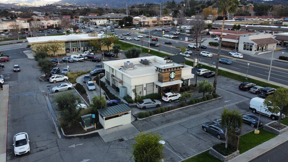 More Photos Of 23329-23449 Lyons Ave, Santa Clarita Unknown For Lease