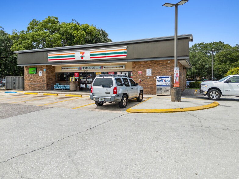 More Photos Of 2925 Corrine Dr, Orlando Service Station For Sale