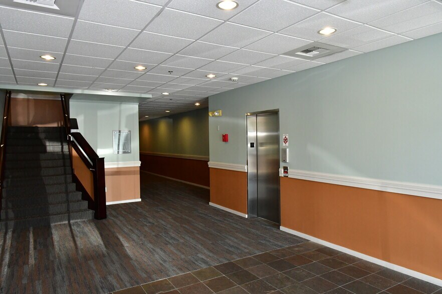 More Photos Of 13106 SE 240th St, Kent Office For Lease