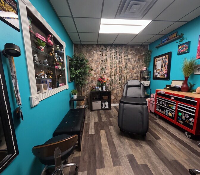 More Photos Of 1110 Main St, Lubbock Office For Sale