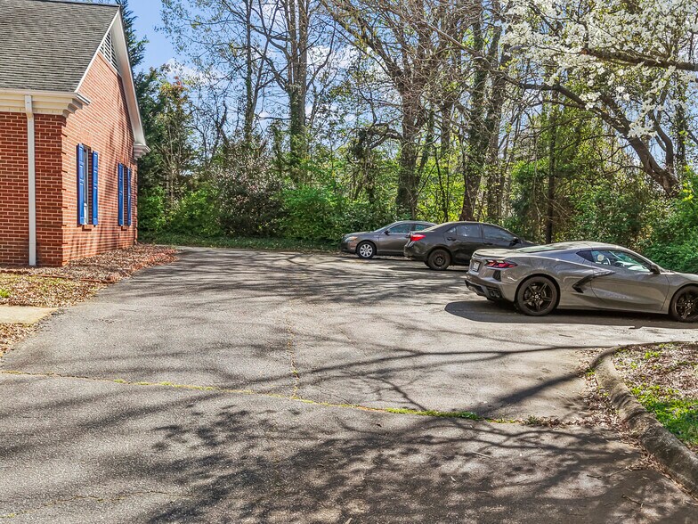 More Photos Of 4375 Silas Creek Pky, Winston-Salem Medical For Sale